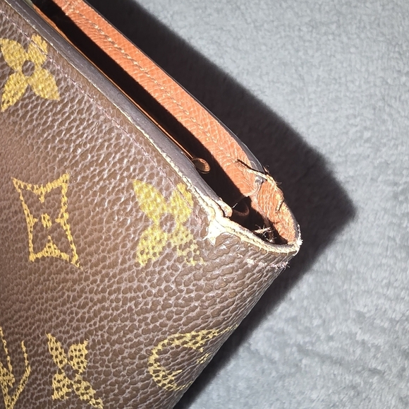 Louis Vuitton Brown Monogram Wallet - Picture 7 of 11